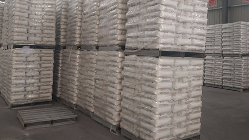 新潔源認為輕質抹灰石膏具有調節濕度等功能